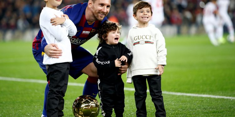 Messi celebra su balon de oro