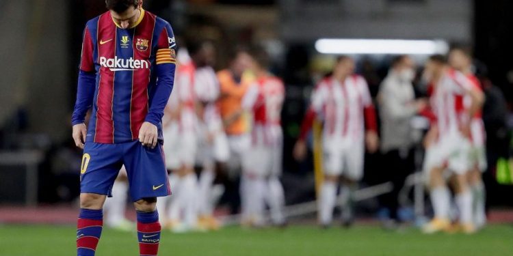 Messi derrotado y expulsado
