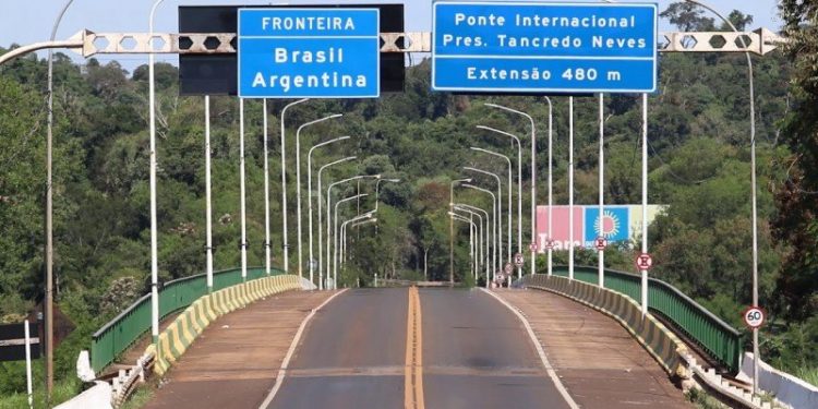 Frontera argentina brasil puente tancredo neves