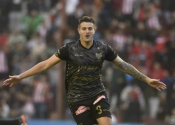 Vegetti y su hatrick