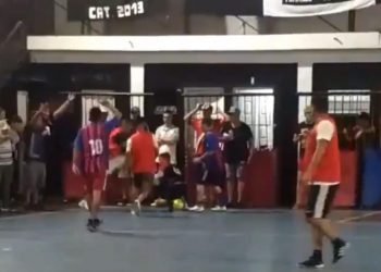 Centurion a las piñas otra vez