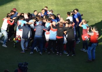 Arsenal festejando la vuelta a primera