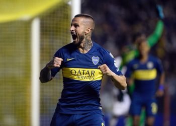 Benedetto falló un penal y luego convirtió otro
