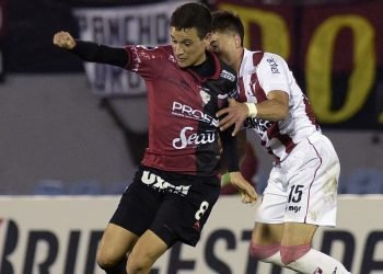 Colon igualo con el river uruguayo