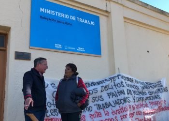 Daniel dolivo y trabajadores en el ministerio de trabajo de jesus maria
