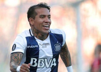 Dayro sigue en el club