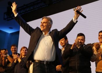 Gentileza la nueva mañana llaryora