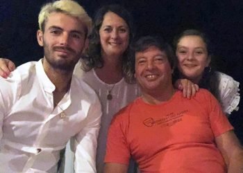 Juan ignacio, junto a mama, papa y hermana