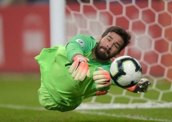 Alisson otra vez figura