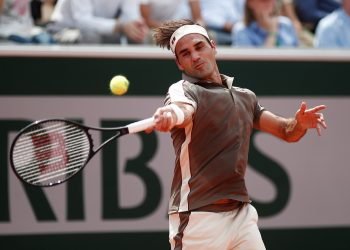 Roger federer pega un drive kez6l myd 1200x0 1