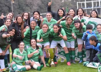 Las chicas del deportivo colón, campeonas