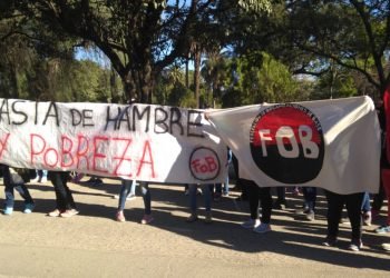 Manifestacion frente a la rural