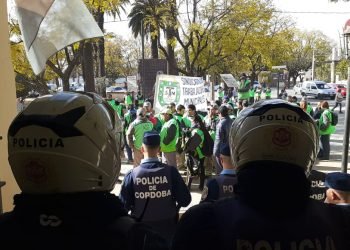 Policias y empleados
