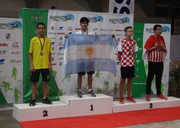 Facu en lo mas alto del podio