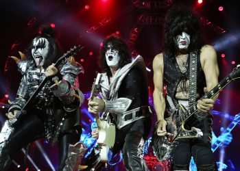 Gene simmons tommy thayer and paul stanley of kiss 2015 billboard 1548