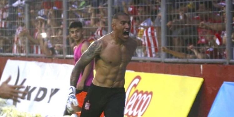 Arce, el heroe del dia