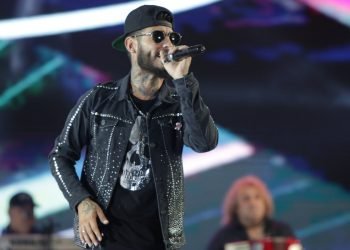 Ulises cerro la fiesta