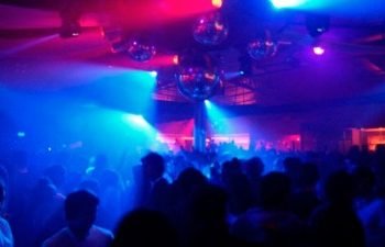 Foto ilustrativa bares y boliches