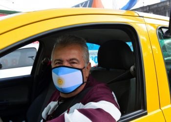 Gentileza la voz del interior taxis