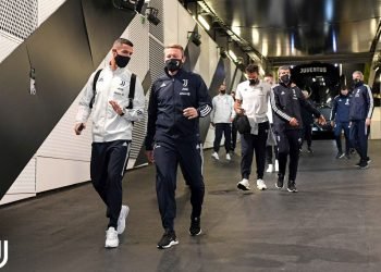Juventus llegando al estadio para jugar
