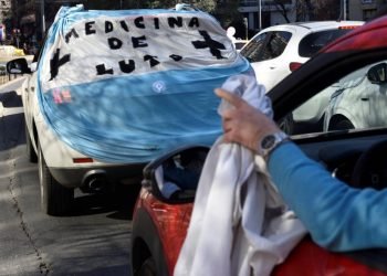 Gentileza la voz