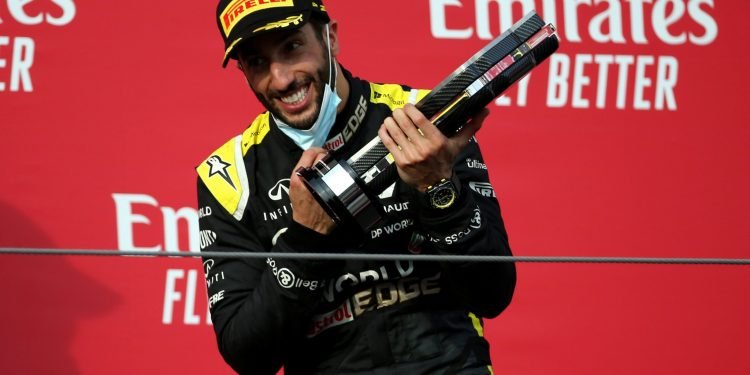 Lewis cerca del septimo titulo