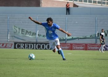 Estudiantes se aferra al sueño