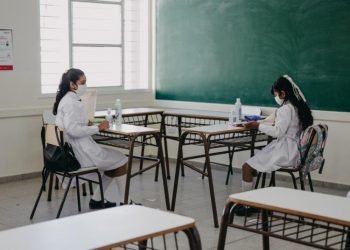 Gentileza la voz del interior