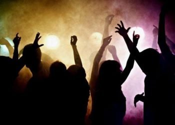 Foto ilustrativa fiesta clandestina