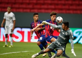 Con uno menos, el ciclo dio batalla