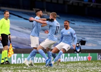 Mahrez anoto los dos goles