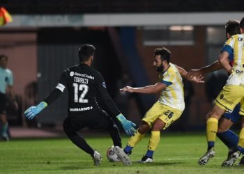 Otra derrota y crisis del ciclon