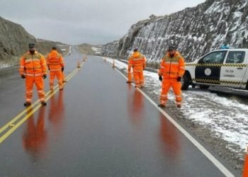 Camino del cuadrado nieve control 696x420