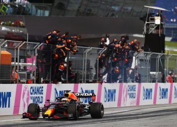 Red bull y verstappen, felices