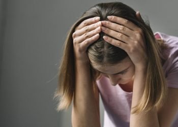 Mujer con depresion foto freepik