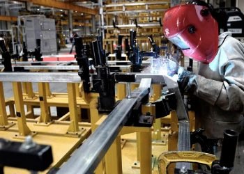 La uia analiza medidas los trabajadores que rechacen vacunarse