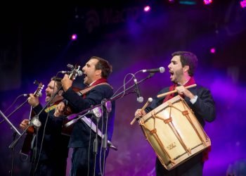 “Tocabamos para asados de amigos y hoy nos eligieron nuevamente para el escenario Martín Fierro”