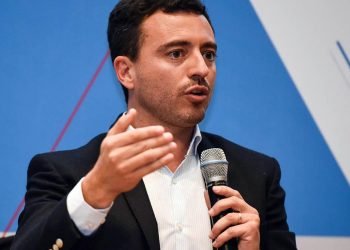 Multimedia.normal.bd09d0629ccf018a.4465204c6f7265646f2030345f6e6f726d616c2e6a7067 (1)