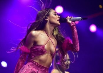 Tini deslumbró a sus fans otra vez en el anfiteatro de villa maría
