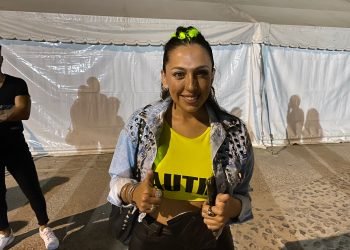 Vanesa de banda mix cantó junto a q' lokura