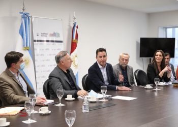 El vicegobernador participó de una mesa de trabajo en la legislatura