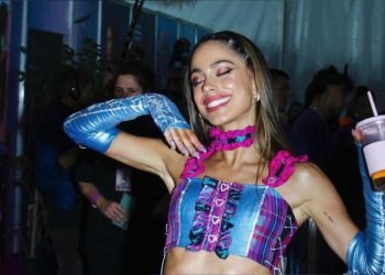 0c0c8f99 54d3 4998 b2fe e36212334bf4