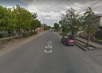 Anuncio vial en colonia caroya