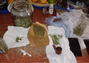 Incautaron droga y dinero en un allanamiento en jesús maría