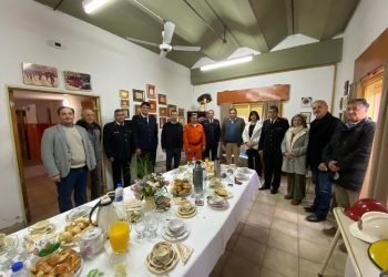 “Bomberos merecen cobrar un sueldo, porque todo es a pulmón y no alcanza”