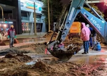 Córdoba: Un caño de agua roto entre calles Monseñor y Granaderos