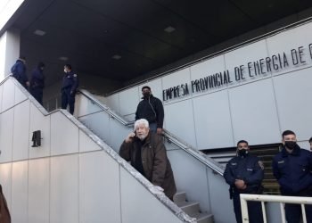 2d6100a5 0a42 4d31 8795 9ac4a2d143f5