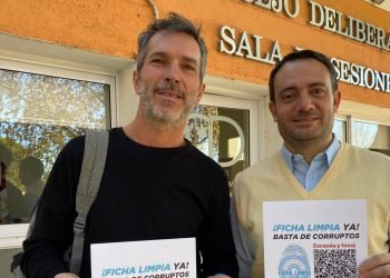 887d3dad d1fd 40e0 809b f5b97db1a2a5