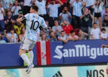 Messi y un nuevo show para golear a estonia