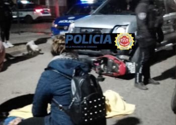 Tres heridos por choque entre un auto y una moto